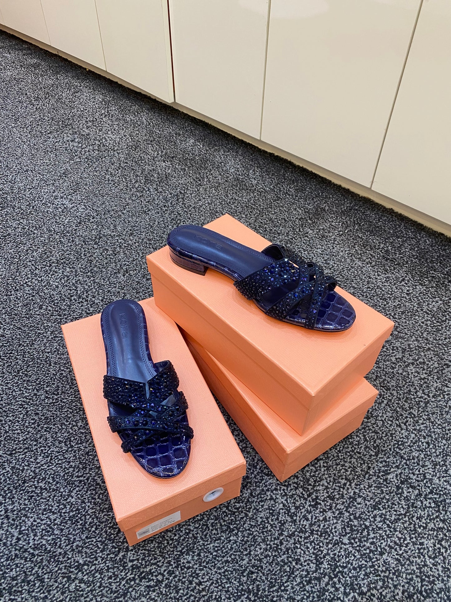 LUNA FLAT SLIPPERS
