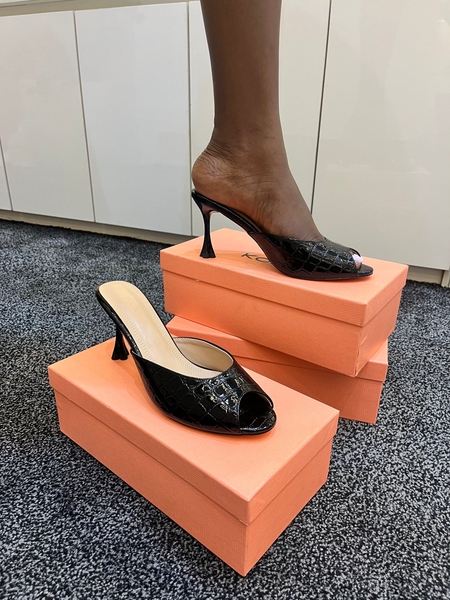 NOVA (Croc Leather Mule)