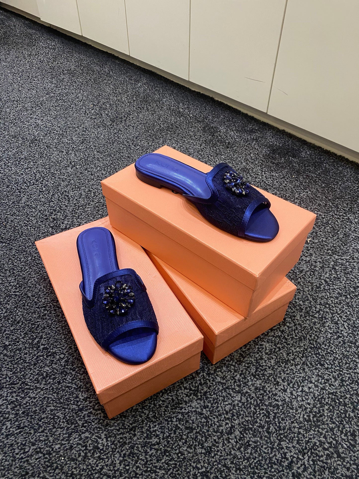 AYA LACE SLIPPER