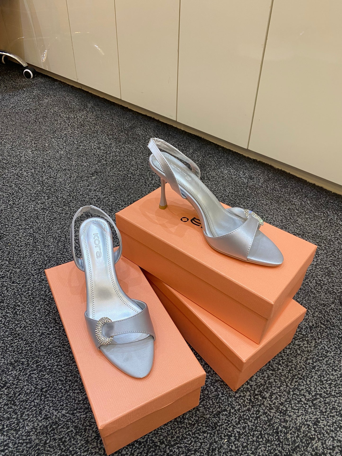 DUCHESS SANDAL