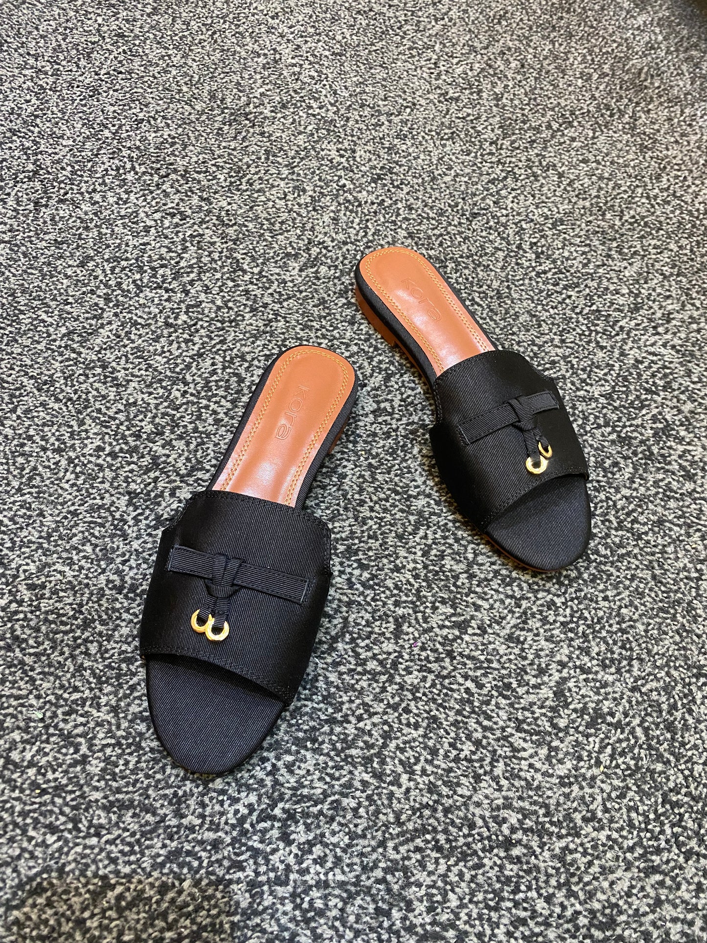 IJE SLIPPERS