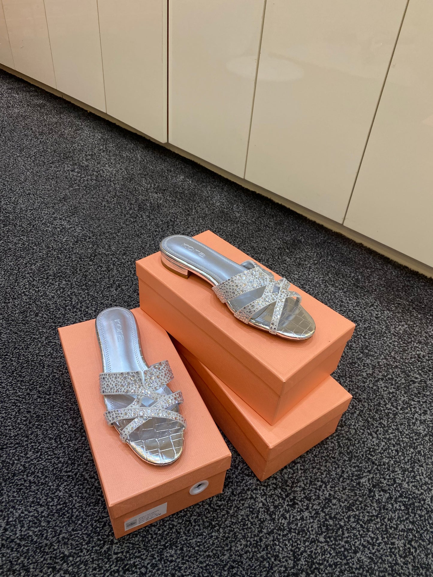 LUNA FLAT SLIPPERS