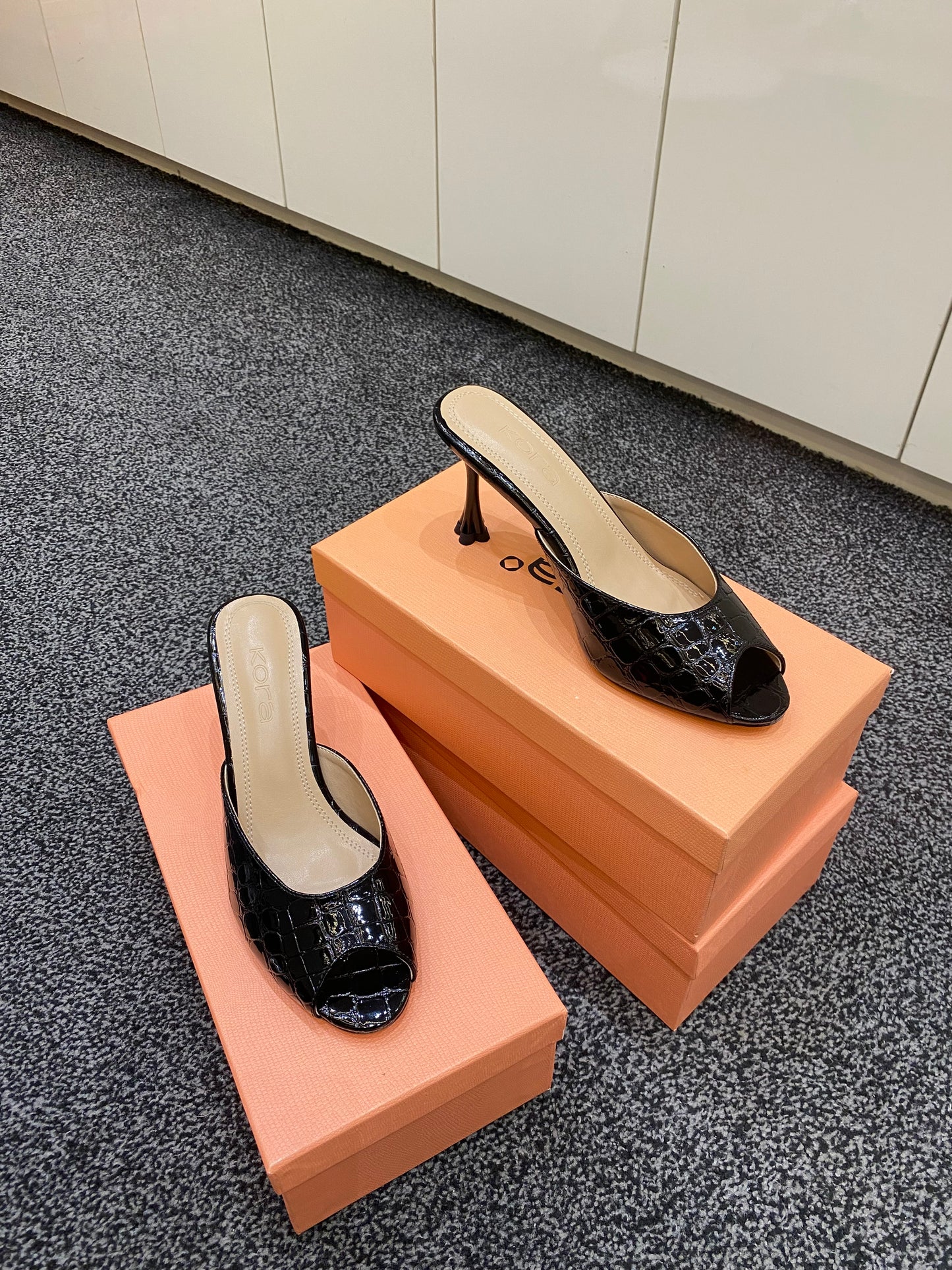 NOVA (Croc Leather Mule)