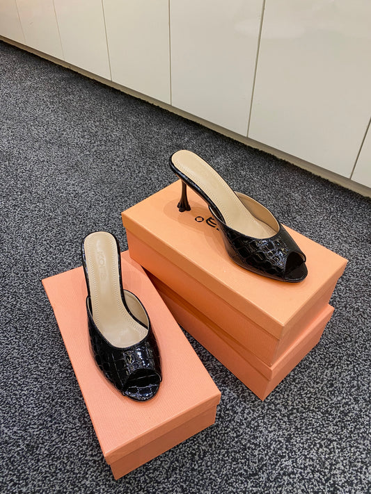 NOVA (Croc Leather Mule)